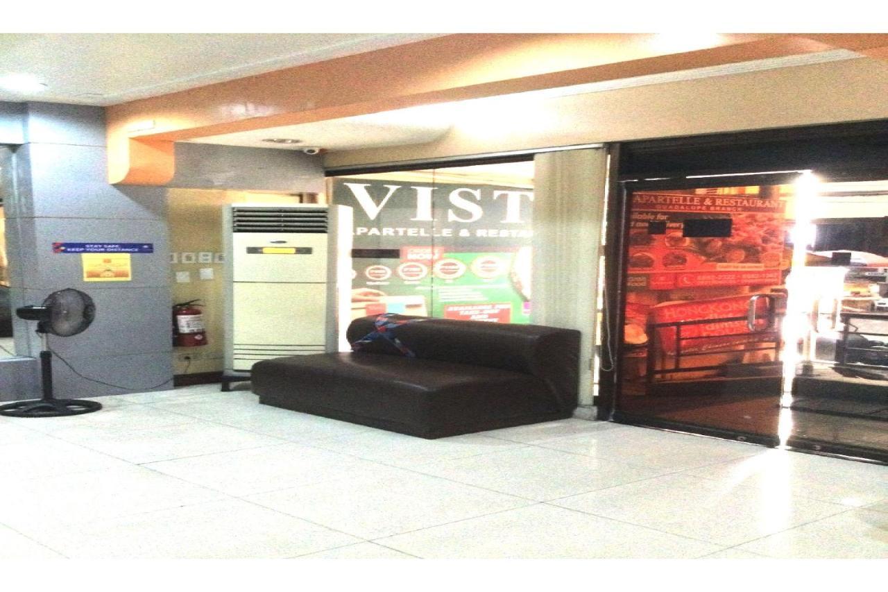 Oyo 817 Vista Apartelle 曼达卢永 外观 照片