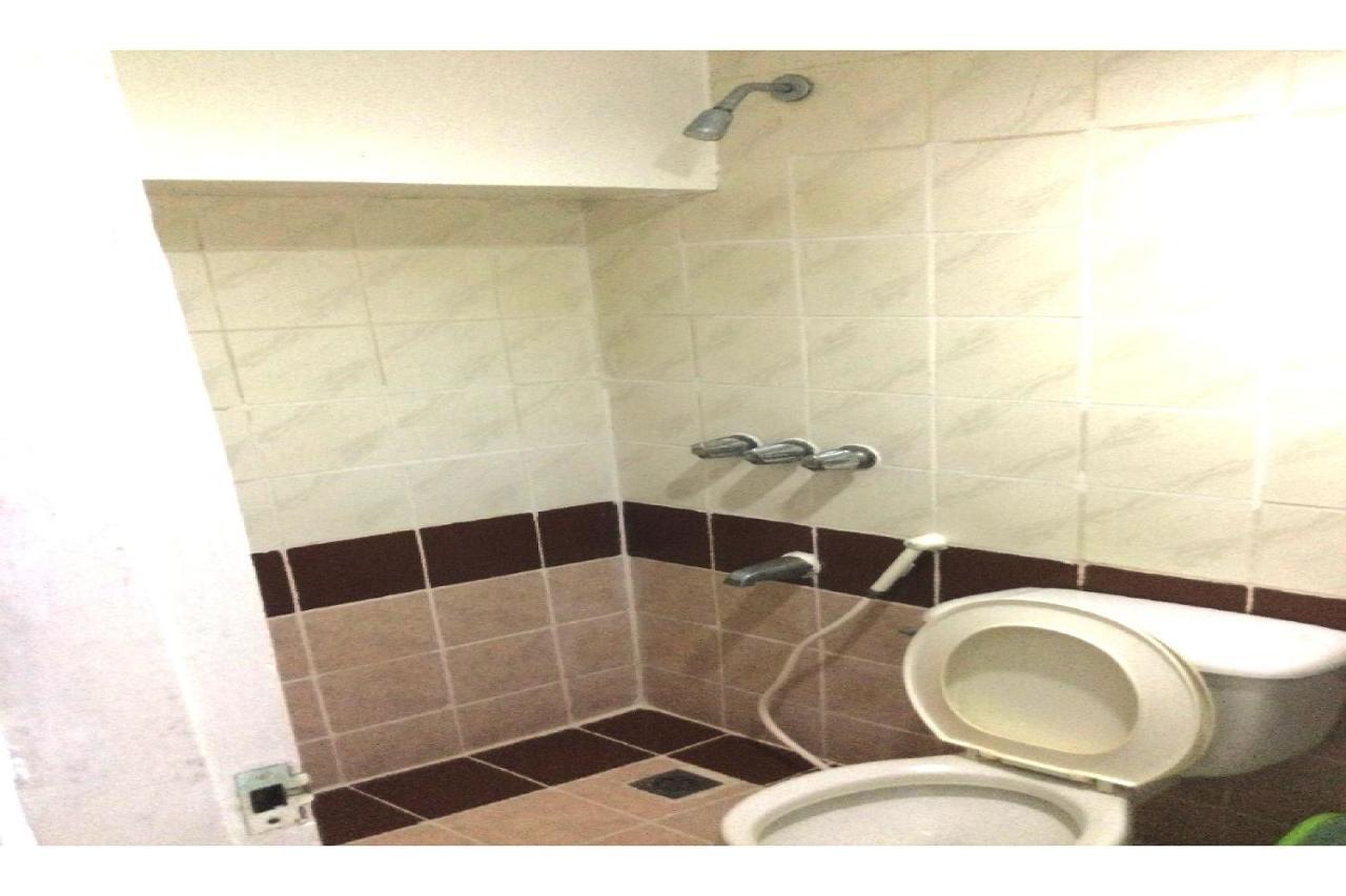 Oyo 817 Vista Apartelle 曼达卢永 外观 照片